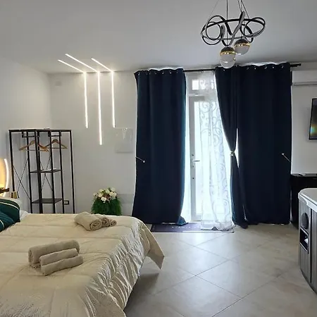 The Moon Love hotel Palermo