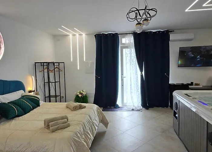 The Moon Liefdeshotel Palermo